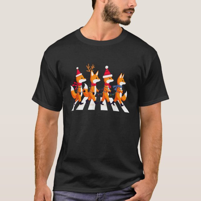 Räven Korsar Vägen Xmas T Shirt (Framsida)
