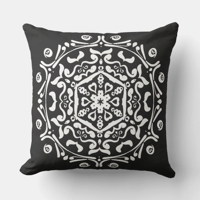 Raven Mandala Kudde (Framsida)