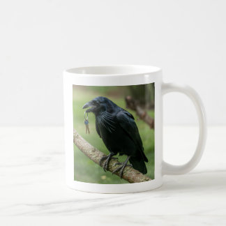 Raven vid Gren med Nyckel Kaffemugg