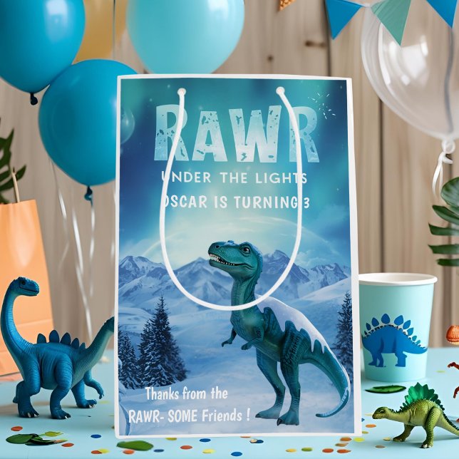RAWR under Ljus Dinosaur Winter Birthday (Skapare uppladdad)