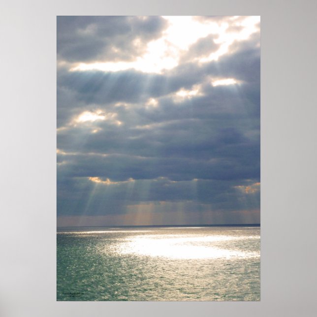 Rays från himlen över havet poster (Framsidan)