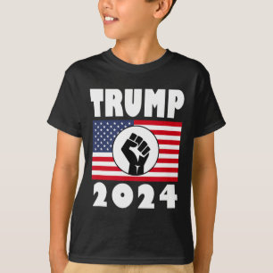 Razed Fist Trump 2024 American Flagga Patriot T Shirt