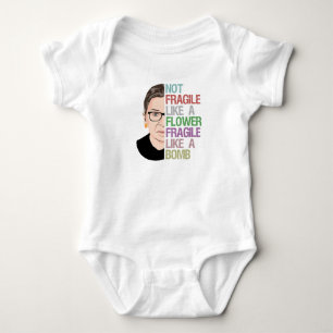 RBG Ruth Bader Ginsburg Fragile som en blomma T Shirt