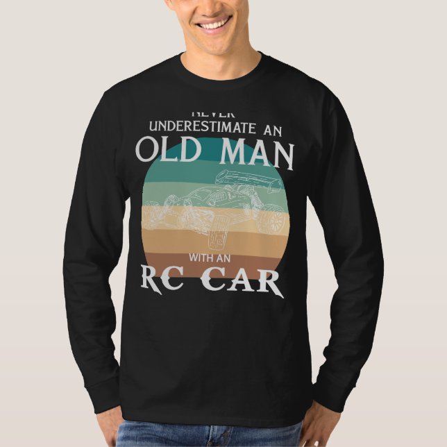 RC-Car Kung: Underskatta aldrig en gammal man Tee (Framsida)