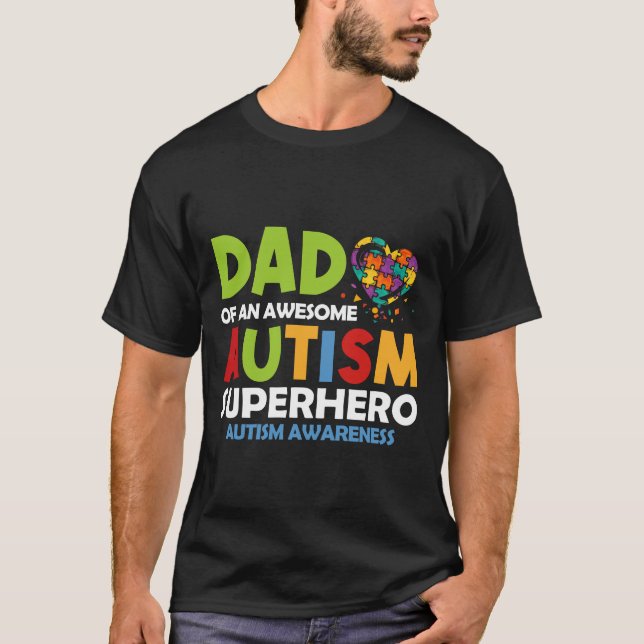 RD Autism Pappa i en Fantastisk-superhjälte T Shirt (Framsida)