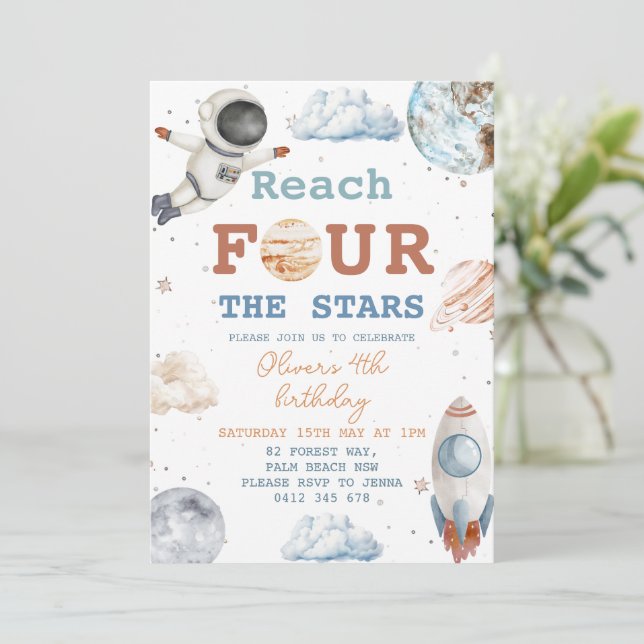 Reach Four, Stars Boy Space 4e födelsedagen Inbjudningar (Stående Fram)