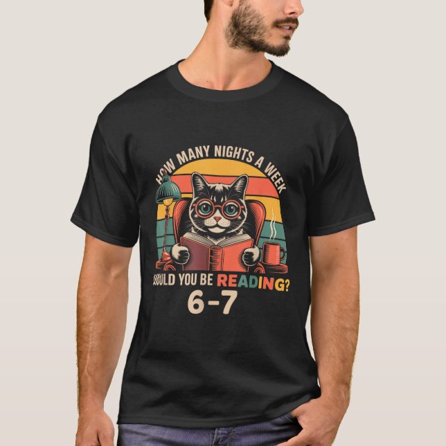 Reading 67 Meme Englieacher In Funny 67 Retro Cat  T Shirt (Framsida)