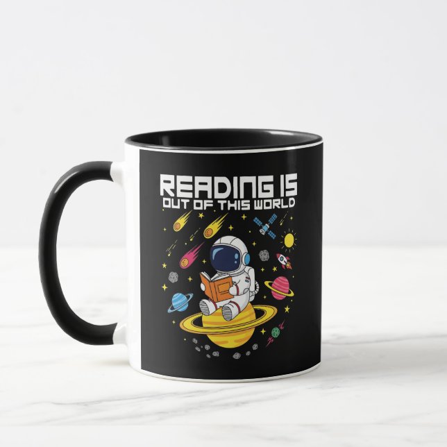 Reading is Out of This World – Astronaut Space Mugg (Vänster)