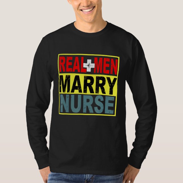 Real Manar Marry Nurse T Shirt (Framsida)