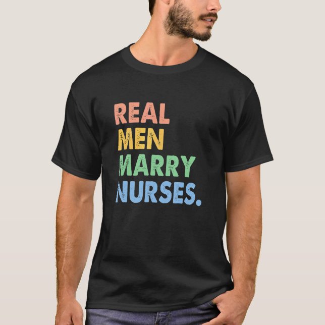 Real Manar Marry Nurses T Shirt (Framsida)
