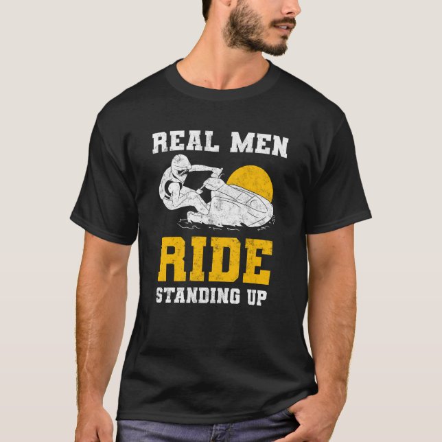 Real Manar Ride som står upp Jet Skickar T Shirt (Framsida)