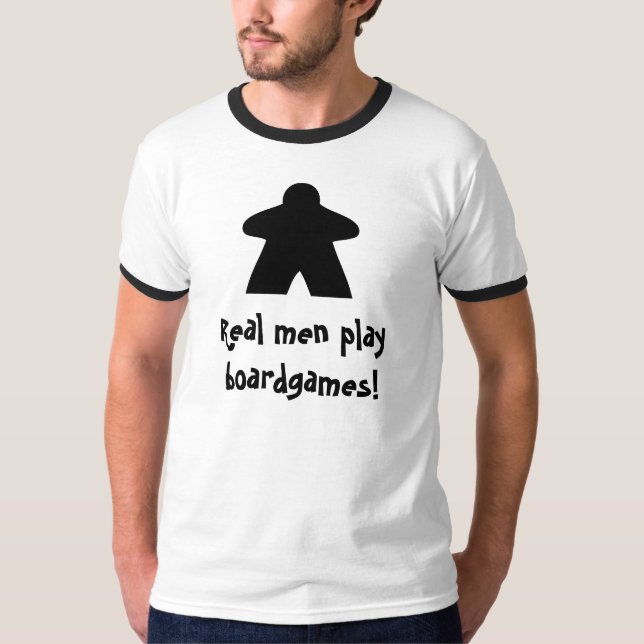 Real men play boardgames! t-shirt (Framsida)