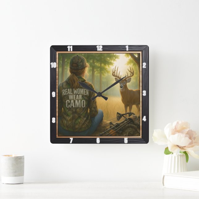 Real Women Camo Huntress Forest Fyrkantig Klocka (Hem)