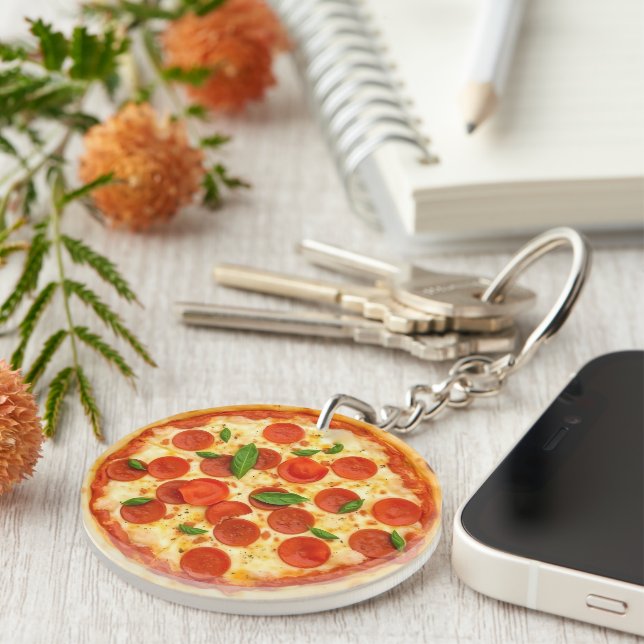Realistisk Pepperoni Pizza Round (Högra Framsidan)