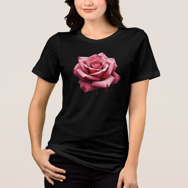 Realistisk Rosa ros Blommar T Shirt (Framsida)