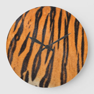 Realistiskt tiger skin struktur. stor klocka