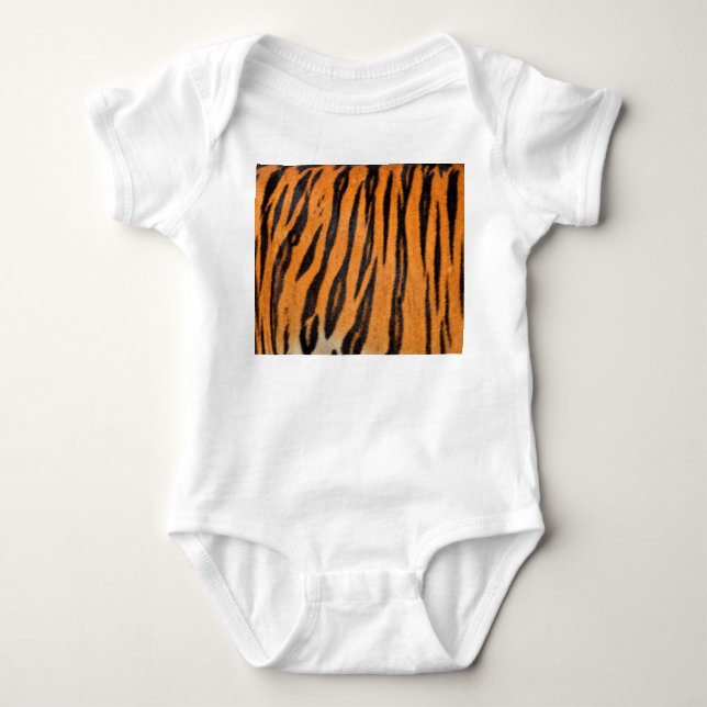 Realistiskt tiger skin struktur. t shirt (Framsida)
