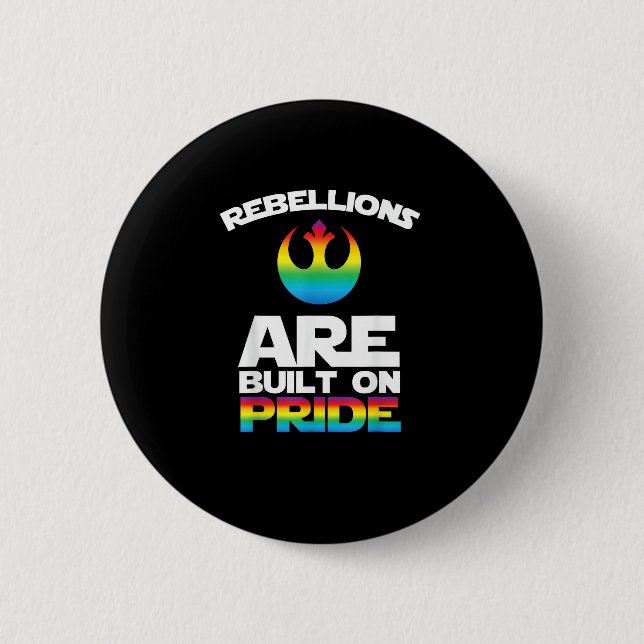 _Rebellisioner är Byggt på Pride_ Gay pride T-Shir Knapp (Framsida)