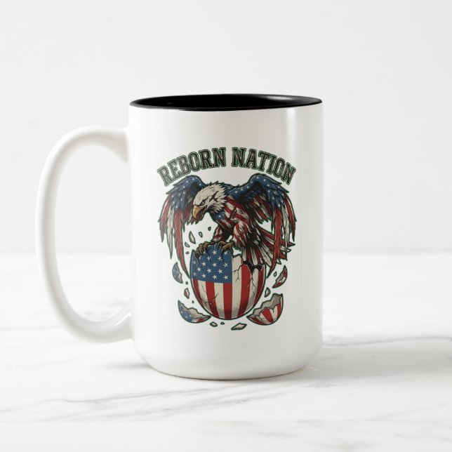 Reborn Nation American Eagle Hatching Flag Egg Tee Två-Tonad Mugg (Vänster)