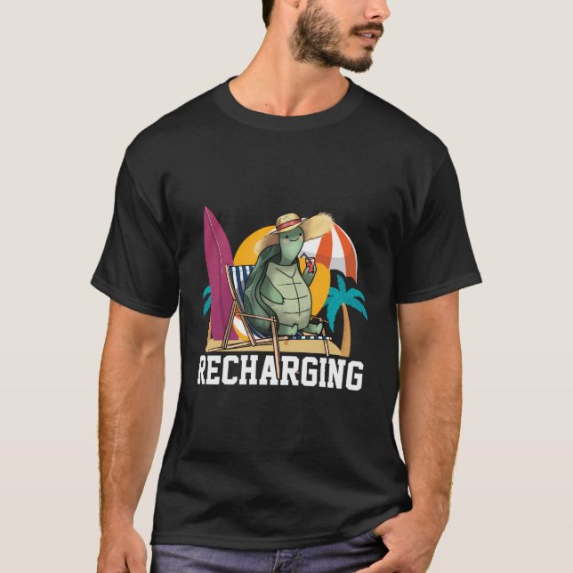 Recharting Turtle Drinking Cocktail Summer Vacatio T Shirt (Framsida)