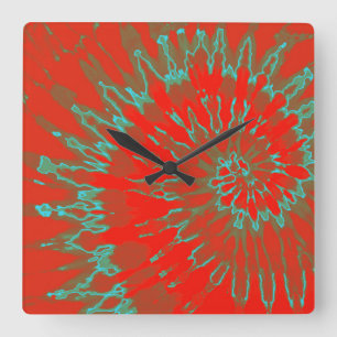 Red and Aqua Spiral Tie Dye Clock Fyrkantig Klocka