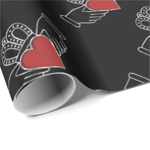 Red and Black Claddagh Mönster Wrapping Papper Presentpapper
