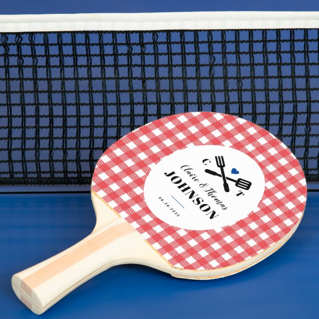 Red and Blue Gingham Grill Monogram Bröllop Pingisracket (Insitu)