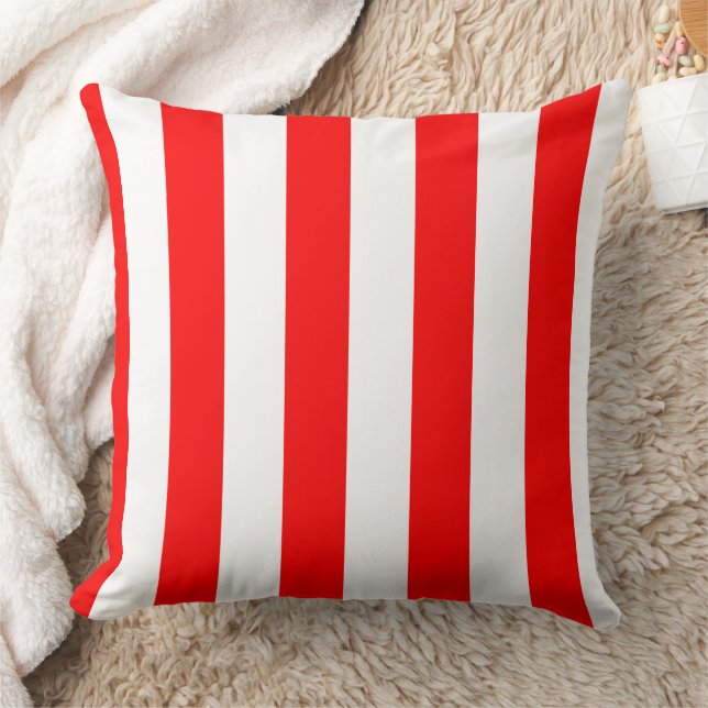 Red and White Cabana Stripes  Kudde (Filt)