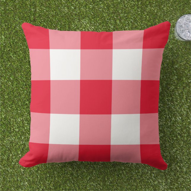 Red and White Gingham Play Mönster Kudde (Gräs)