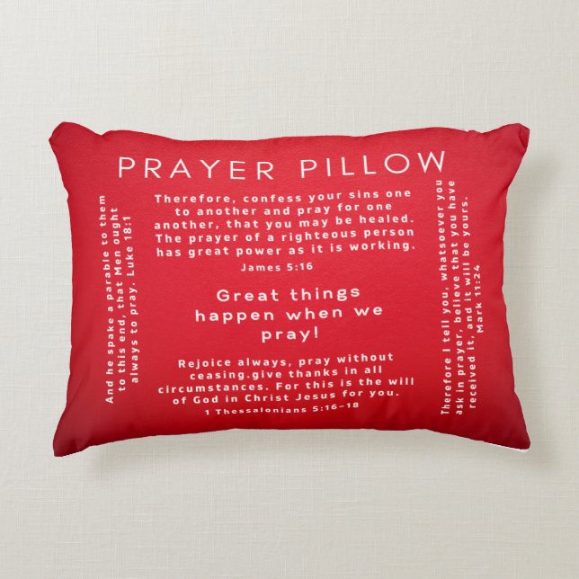 Red and White Prayer Pillow Prydnadskudde (Framsidan)