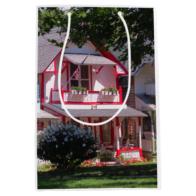 Red and White Victorian - Martha's Vineyard (Framsidan)