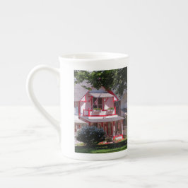 Red and White Victorian - Martha's Vineyard Benporslin Mugg