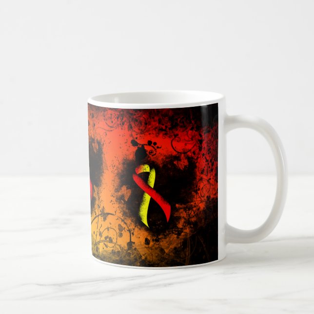 Red and Yellow Awareness Ribbon Grunge Heart Coffe Kaffemugg (Höger)