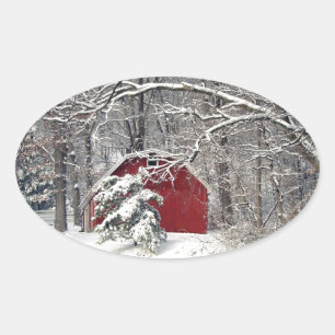 Red Barn i Snö 2011 Ovalt Klistermärke