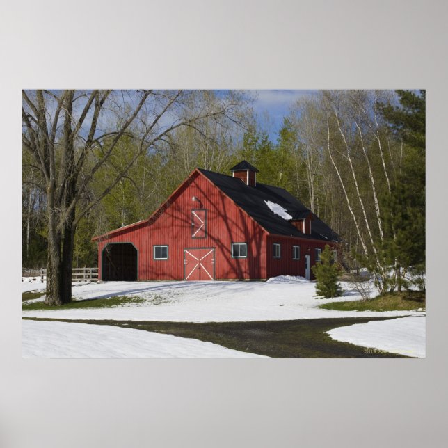 Red Barn In Winter Poster (Framsidan)