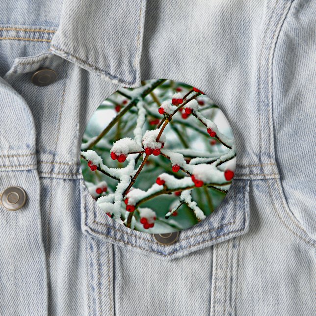 Red Berries i Snö (2025) Knapp (In Situ)