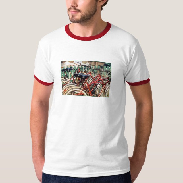 "Red Bicycles" Vuxen Ringer T-shirt (Framsida)