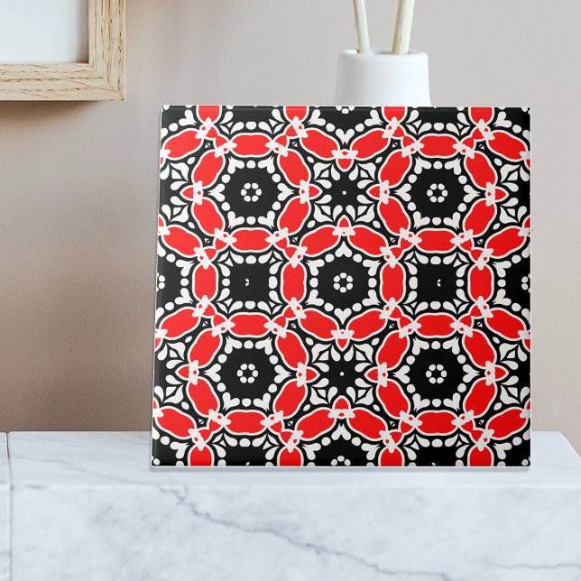 Red Black and White Kaleidoscopic Mosaic Mönster Kakelplatta (Skapare uppladdad)