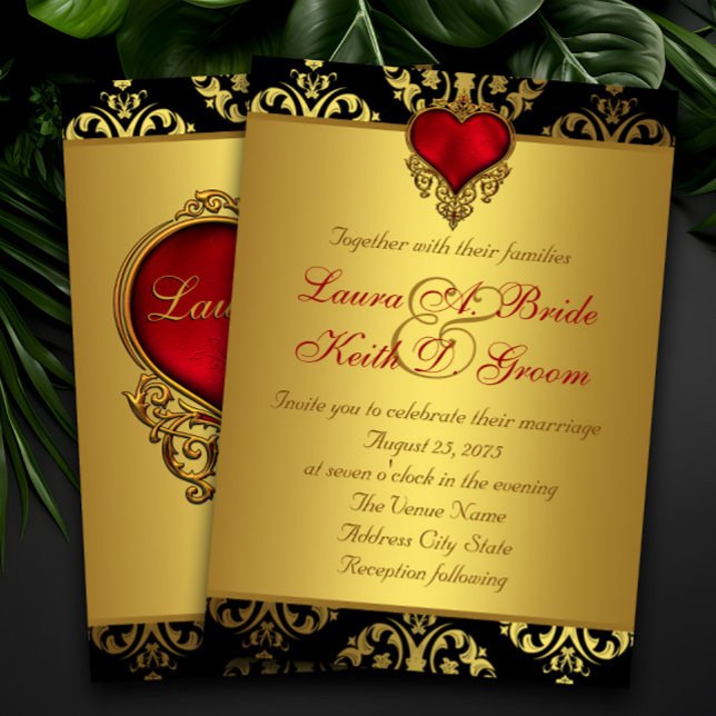 Red Black Guld Heart Bröllop Inbjudningar (Elegant red black and gold wedding invitation with beautiful red and gold heart.)