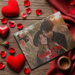 Red & Black KÄRLEK-design med foto, Namn och datum Pussel<br><div class="desc">Fira din berättelse om kärlek med den här Personligen Alla hjärtans dagpussel, som har en röd och svart snyggt med ord "KÄRLEK" som är kreativt formaterad med ett hjärtformat "O". Anpassa den med ditt favoritfoto, namn, och ett speciellt datum för att skapa en hjärtslitlig keepy eller en unik romantisk gåva....</div>