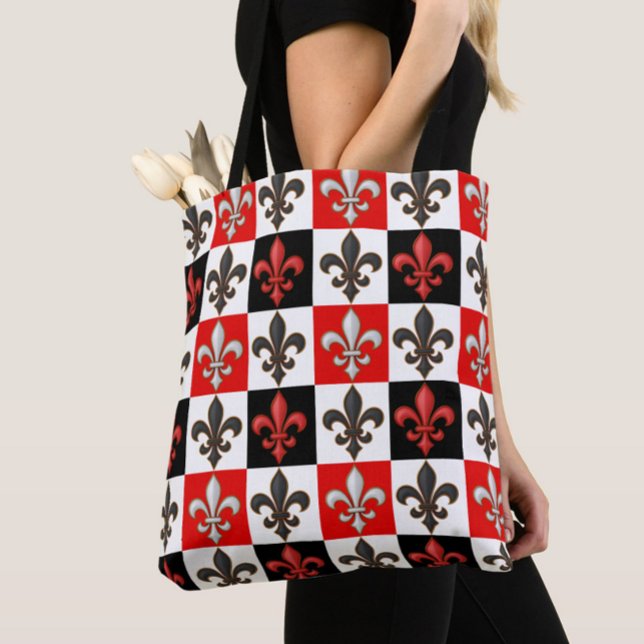 Red Black White Checkered Fleur-de-lis Design Tygkasse (Skapare uppladdad)