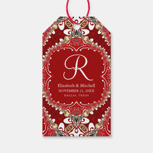 Red Bohemian Batik Monogram Bröllop Presentetikett (Framsidan)