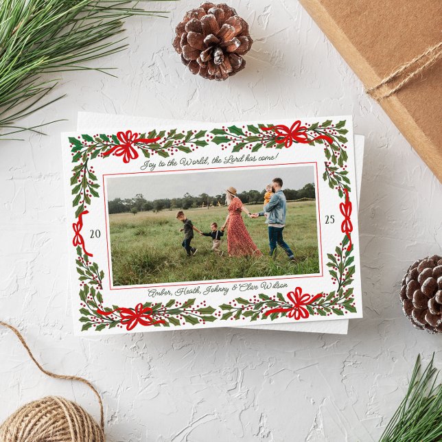 Red Bows and Holly Garland One-Photo jul Julkort (Charming holly branches and red looping bows frame one horizontal photo Christmas holiday card)