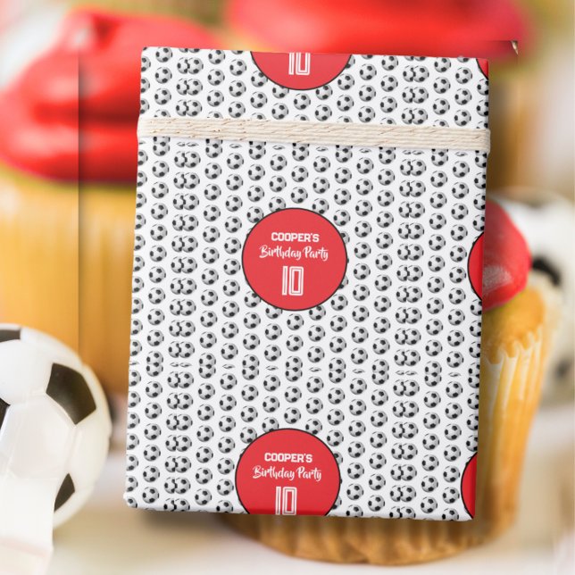 Red Boy Soccer Birthday Party Presentpapper (Skapare uppladdad)