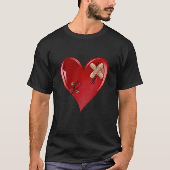 Red Broken Heart Valentine Day T Shirt (Framsida)