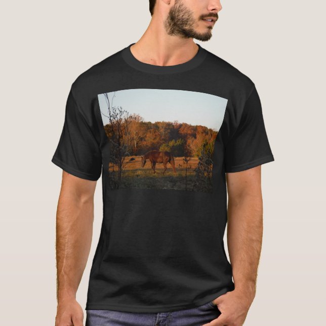 Red Brown-hästen, hösten skogen.. Tee Shirt (Framsida)