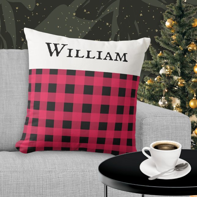 Red Buffalo Check Personlig jul Kudde (A personalized cushion, with red and black buffalo plaid design. Ideal gift for the festive season)