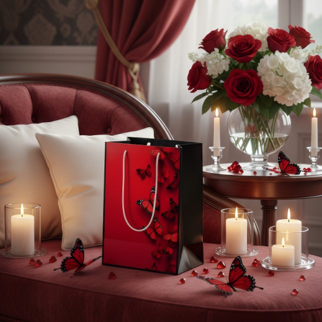 Red Butterfly Valentine’s Gift Bag (Skapare uppladdad)