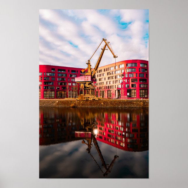 Red Byggnad Reflection - Duisburg Harbourside Poster (Framsidan)