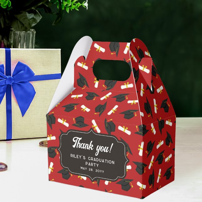 Red Caps & Diplomas Pattern Graduation Thank You Presentaskar (Skapare uppladdad)